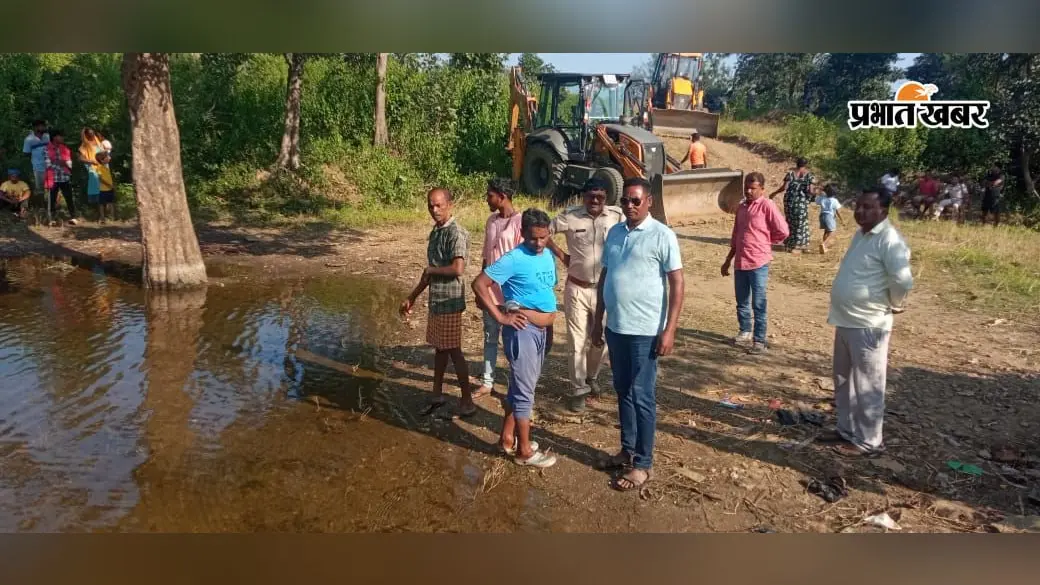 डैम टूटने का डर, धान की फसल पर मंडराया खतरा; मौके पर पहुंचा प्रशासन