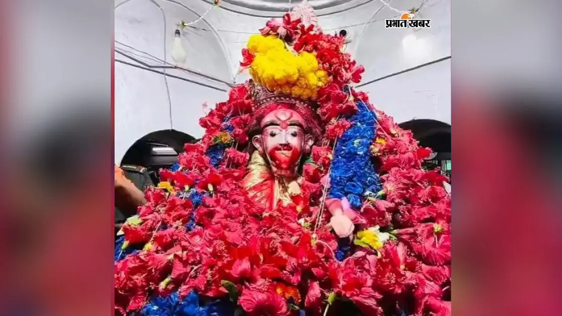 तारापीठ में मां तारा के आविर्भाव दिवस पर उमड़ी आस्था, जीवित कुंड की कथा आज भी श्रद्धालुओं को करती है आकर्षित