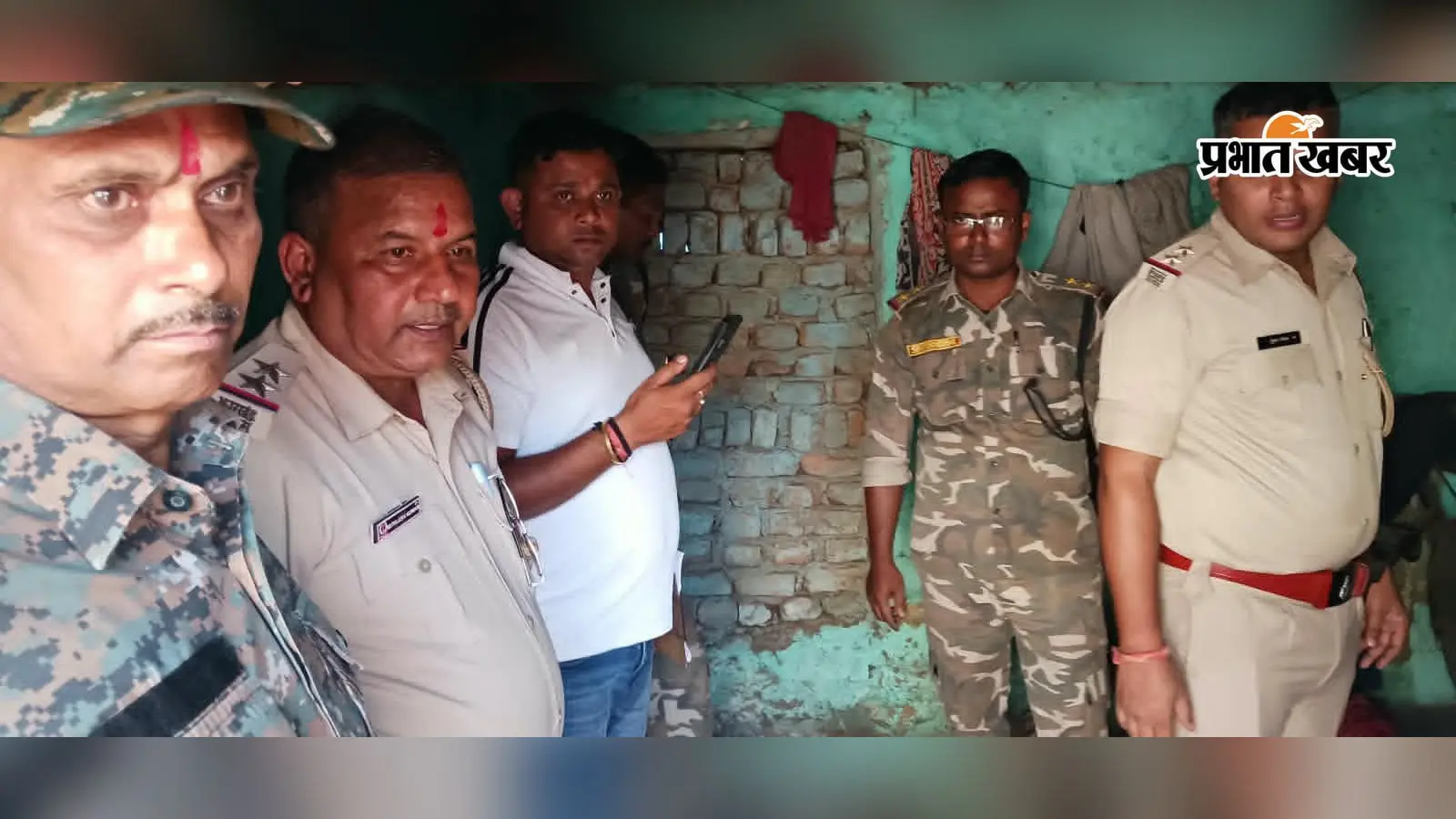 भौंरा में कुर्की-जब्ती: हत्या के मामले में लंबे समय से फरार चल रहे आरोपी के घर पुलिस ने की कार्रवाई, जानिए पूरा मामला