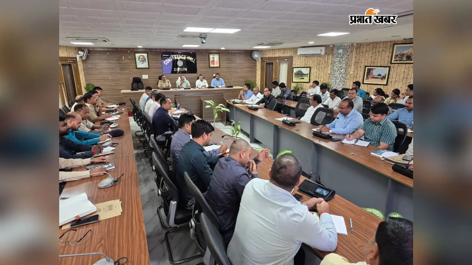 अवैध खनन के खिलाफ प्रशासन का कड़ा रुख: टास्क फोर्स की बैठक में बड़े निर्देश, महत्वपूर्ण बैठक से नदारद रहे डीएमओ