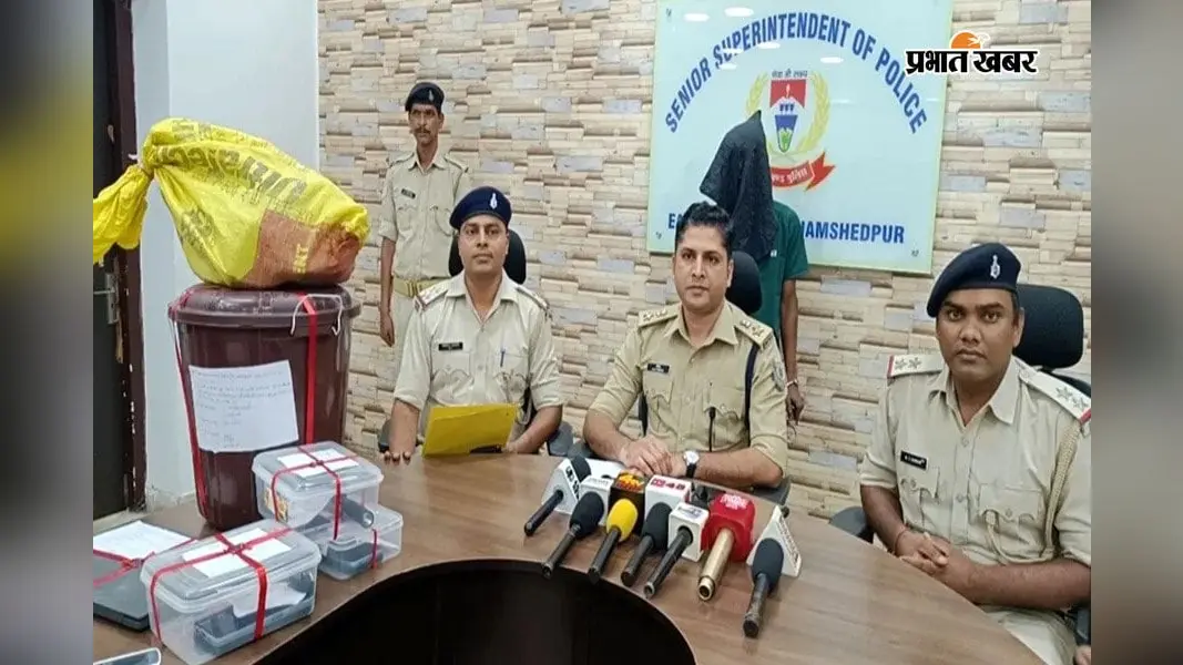 Jamshedpur Crime: मिठाई, चॉकलेट से लैपटॉप तक की चोरी, बिरसानगर में 3 वारदातों का खुलासा