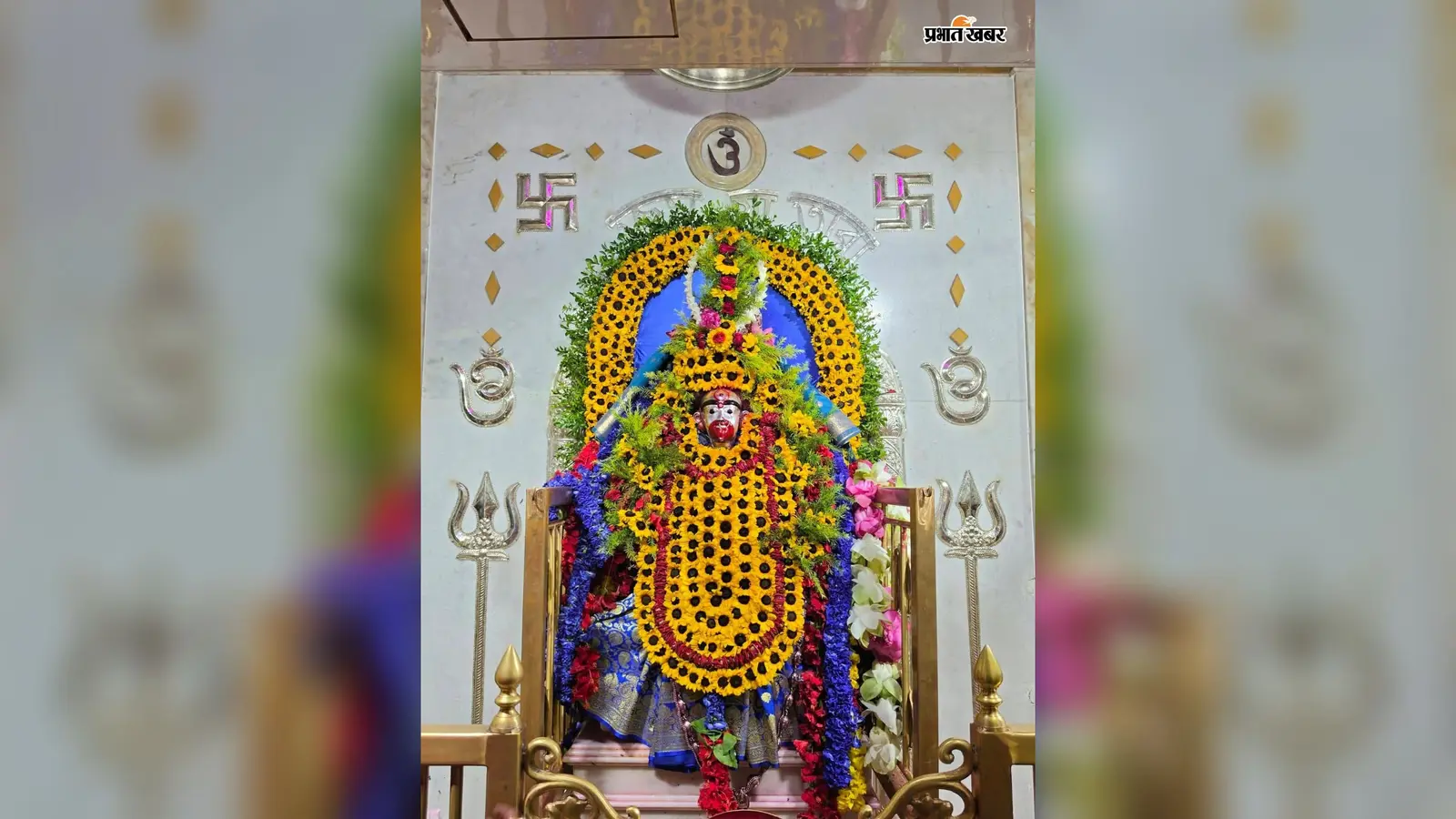 तारापीठ में दर्शन के बदले नियम, मां तारा को छूने पर रोक : मोबाइल के लिए देने होंगे 100 रूपये शुल्क