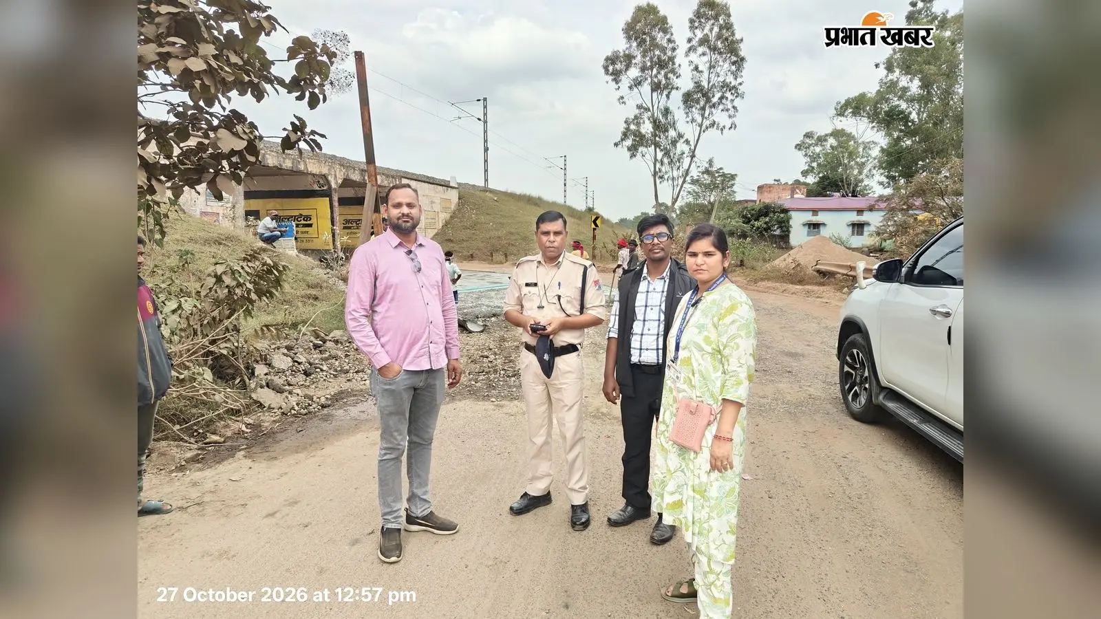 जर्जर सड़क से परेशान लोगों को मिली राहत, शंख मोड़ के पास पथ निर्माण विभाग ने कराया मरम्मत कार्य