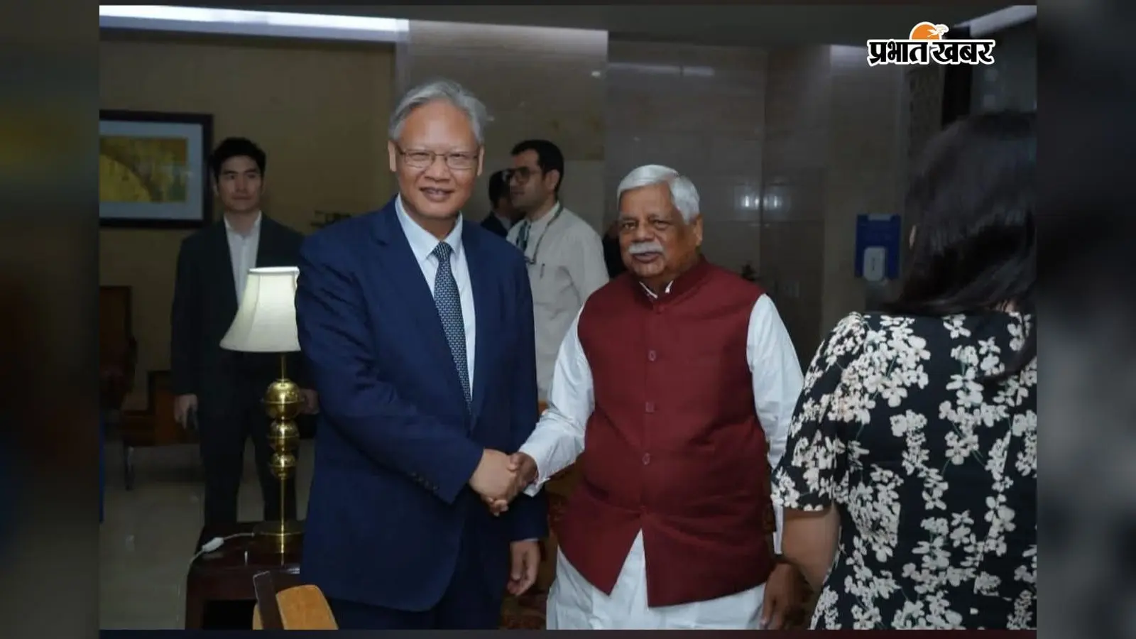 ब्रिक्स संसदीय मंच के समापन पर वियतनामी सांसद को विष्णु दयाल राम ने दी विदाई