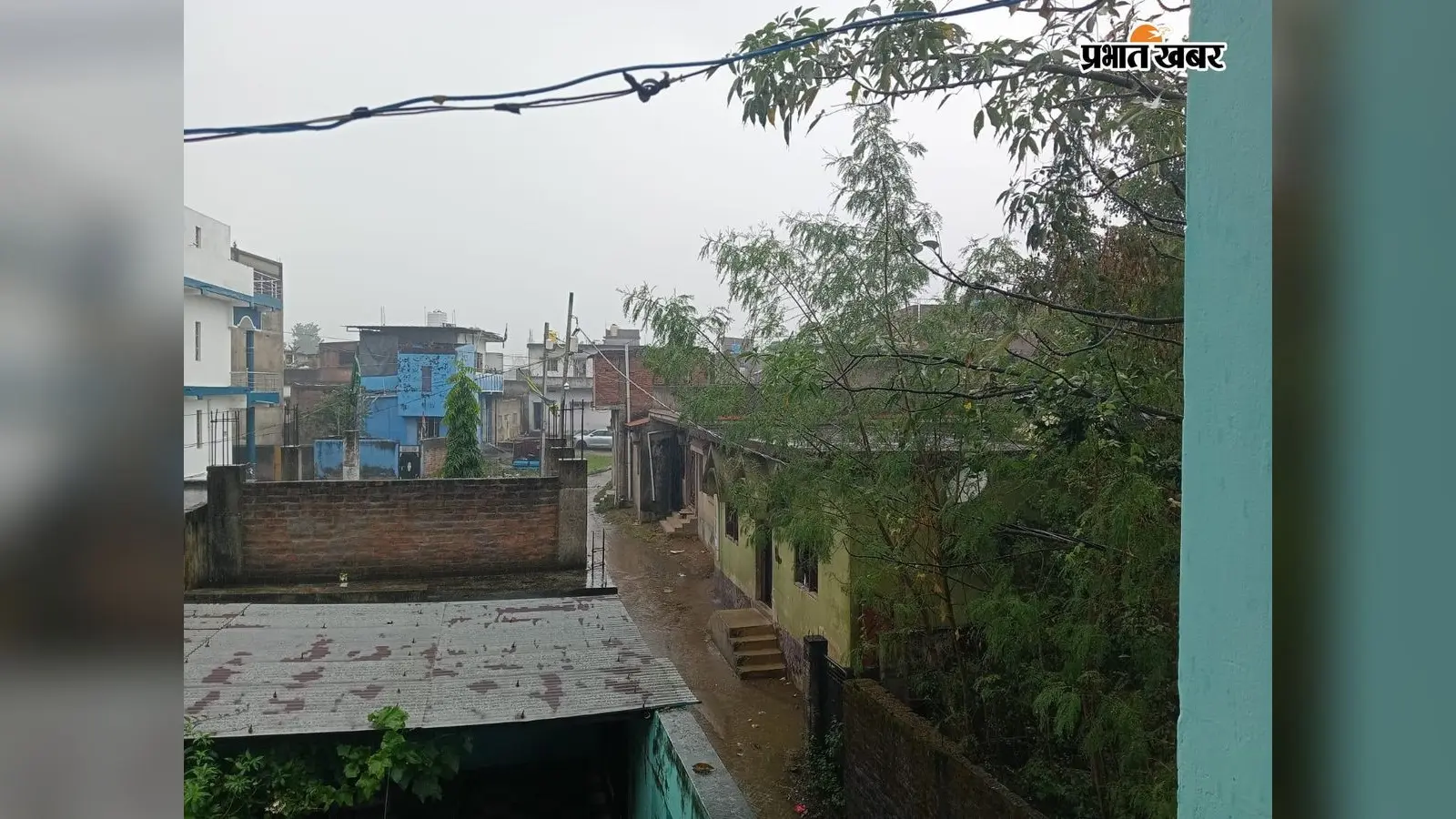 हजारीबाग में Cyclone 'Arnab' का असर: सड़कें जलमग्न, बाजारों में सन्नाटा; जानें कब मिलेगी राहत