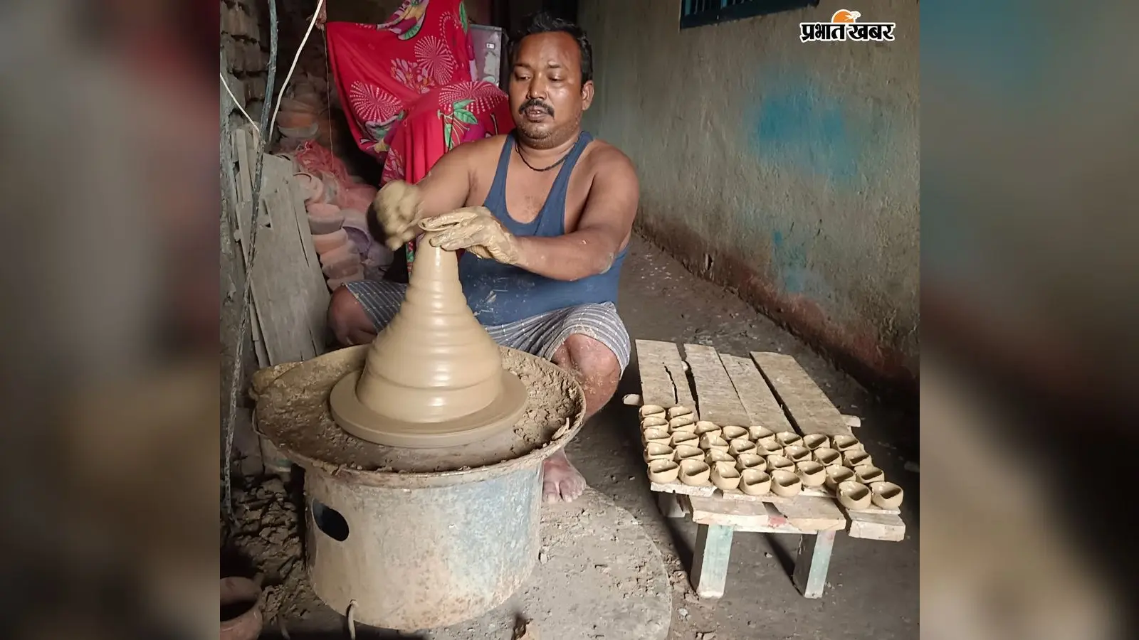 दीपावली पर बढ़ी चाक की रफ्तार, पर कुम्हारों के पुश्तैनी कारोबार पर बाजारवाद की मार