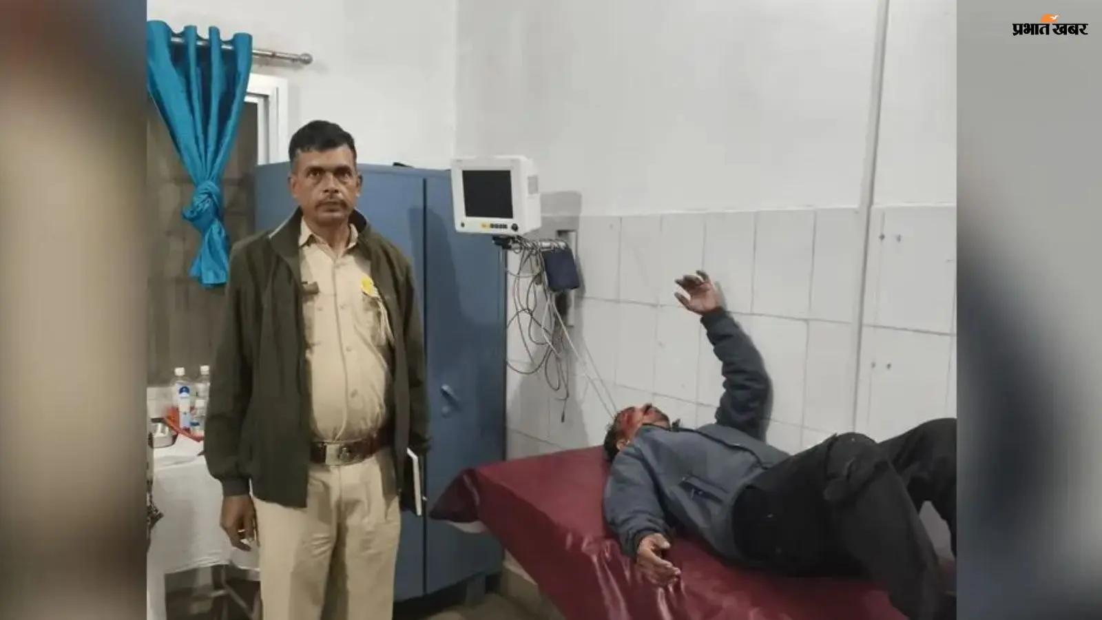 सड़क दुर्घटना में गंभीर रूप से घायल व्यक्ति को पुलिस ने पहुंचाया अस्पताल, रिम्स रेफर