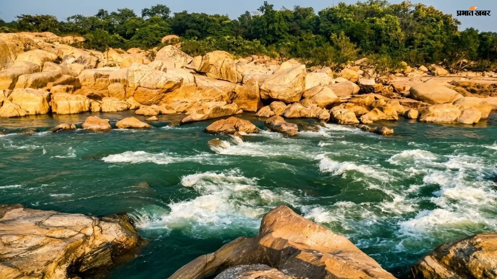 Jharkhand Tourism: सिमडेगा की वादियों में छिपा है दनगद्दी जलप्रपात, जानें इसकी खासियत