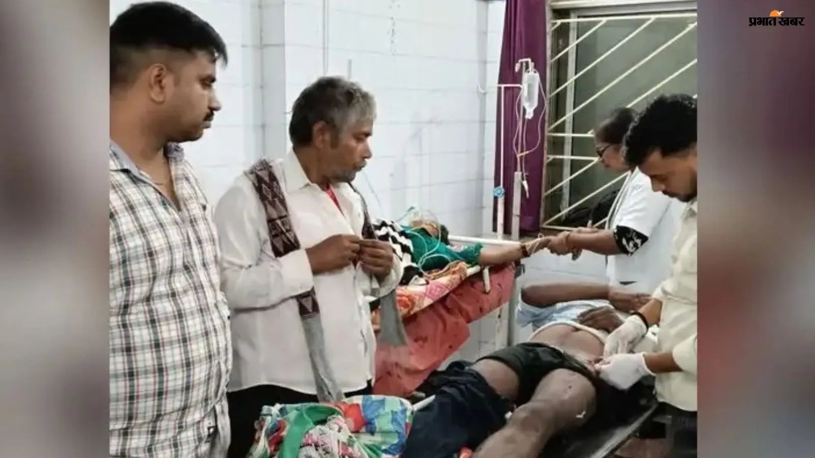 आर्थिक तंगी के बीच घायल युवक के लिए मददगार बना जानकी सामूहिक विवाह फाउंडेशन