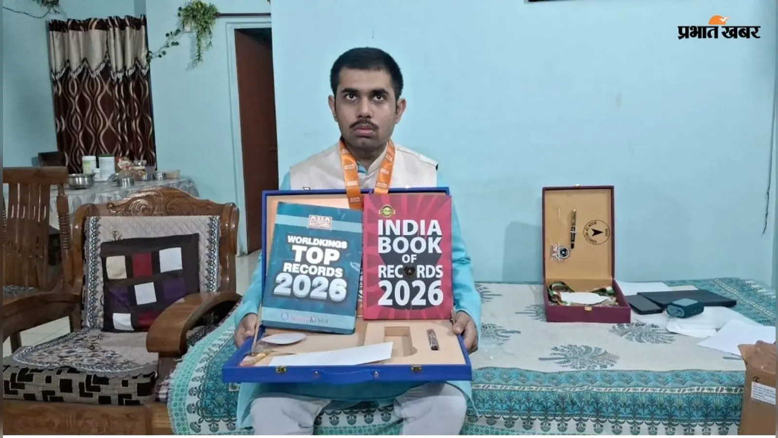 3 मिनट 47 सेकंड में 50 राग गाकर जमशेदपुर के  आशुतोष ने एशिया बुक ऑफ रिकॉर्ड्स में दर्ज कराया नाम, ऑटिज्म भी नहीं बना बाधा