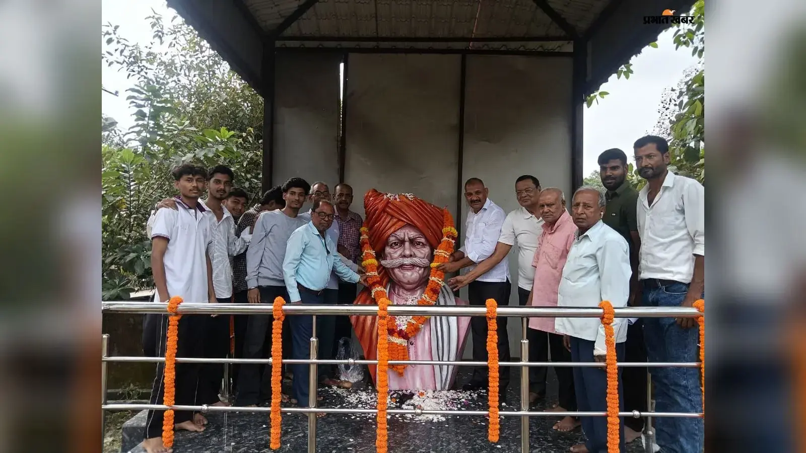 पूर्व विधायक दीनानाथ पांडेय की जयंती पर शिव शंकर सिंह ने किया नमन, बोले - समाज के प्रति उनका योगदान सदैव स्मरणीय
