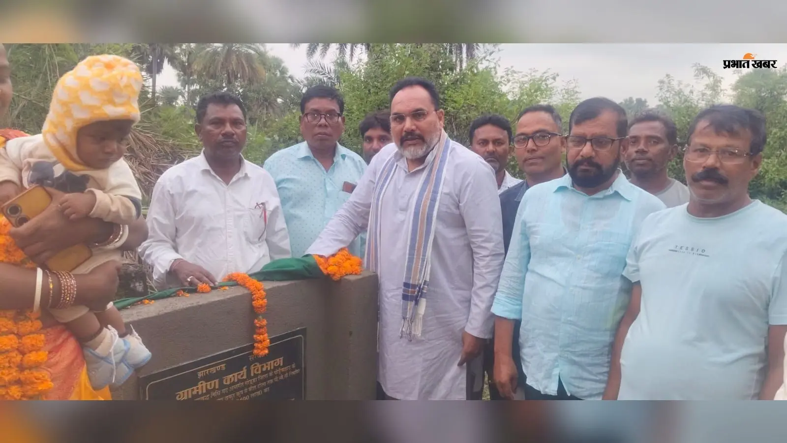 पोड़ैयाहाट में विकास की रफ्तार: विधायक प्रदीप यादव ने दी 1.5 करोड़ की सड़कों की सौगात