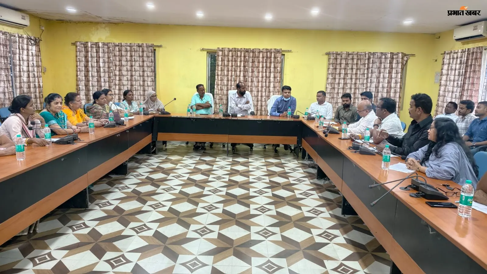 छठ से पहले दुमका के चार तालाबों की बदलेगी सूरत, बैरिकेडिंग और पेंटिंग को मंजूरी