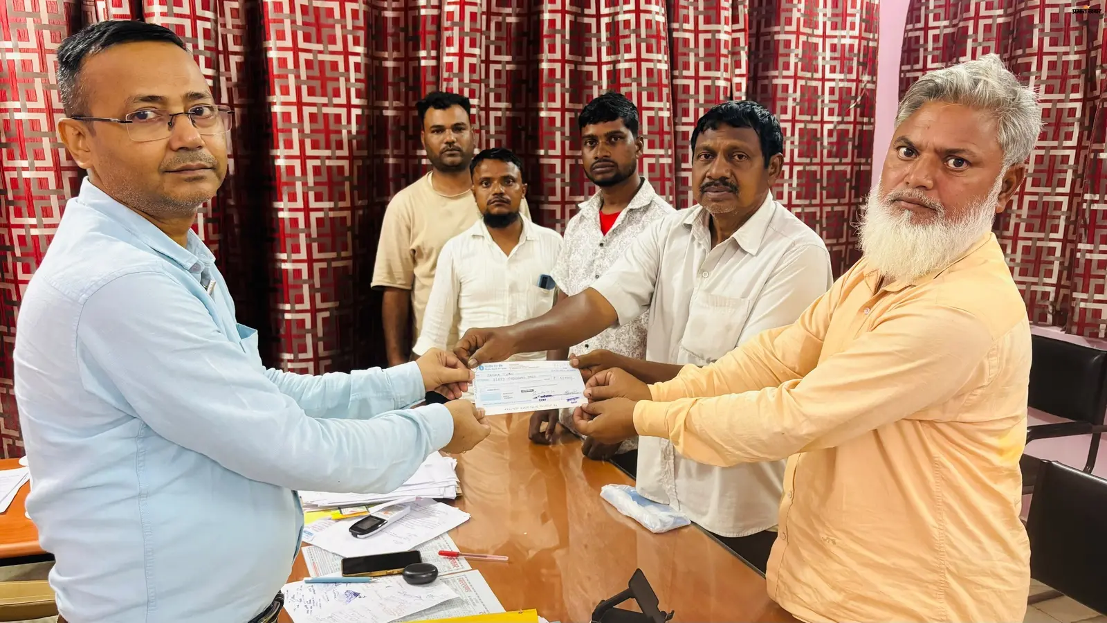 तेलंगाना में रेल हादसे का शिकार हुआ देवघर का प्रवासी मजदूर,विधायक  के प्रयास से घर आ रहा विक्रम टुडू का शव