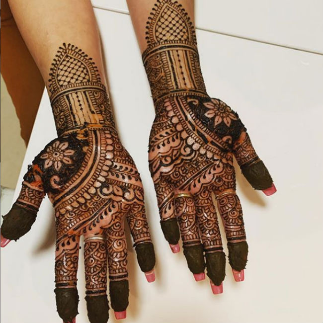 Mehndi Design : Karwa Chauth 2020 व्रत के लिए यहां से चुनें सरल और लेटेस्ट मेहंदी डिजाइन