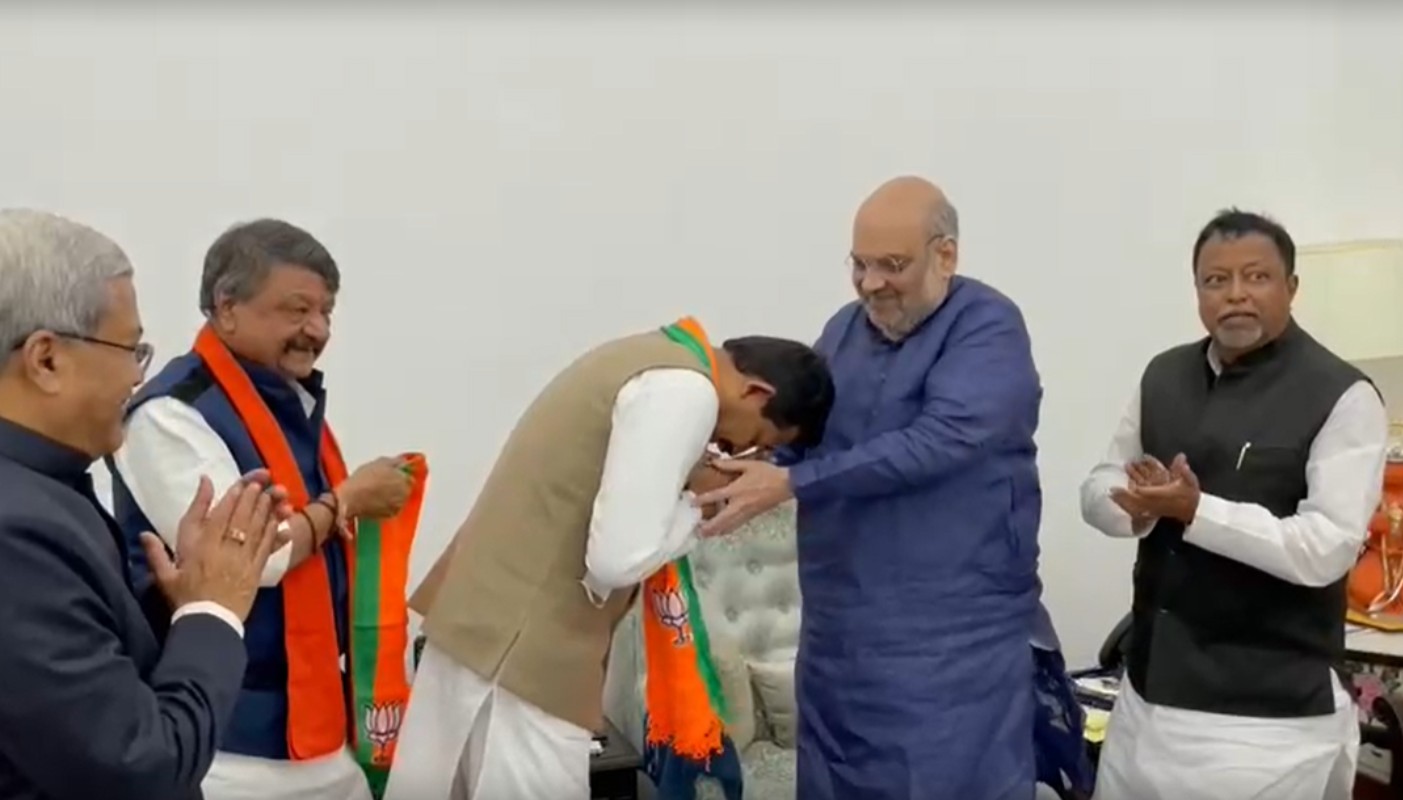 West Bengal Election 2021 Live Breaking News: भाजपा के हुए राजीव, वैशाली, प्रबीर और रथिन, कल औपचारिक रूप से थामेंगे भगवा झंडा