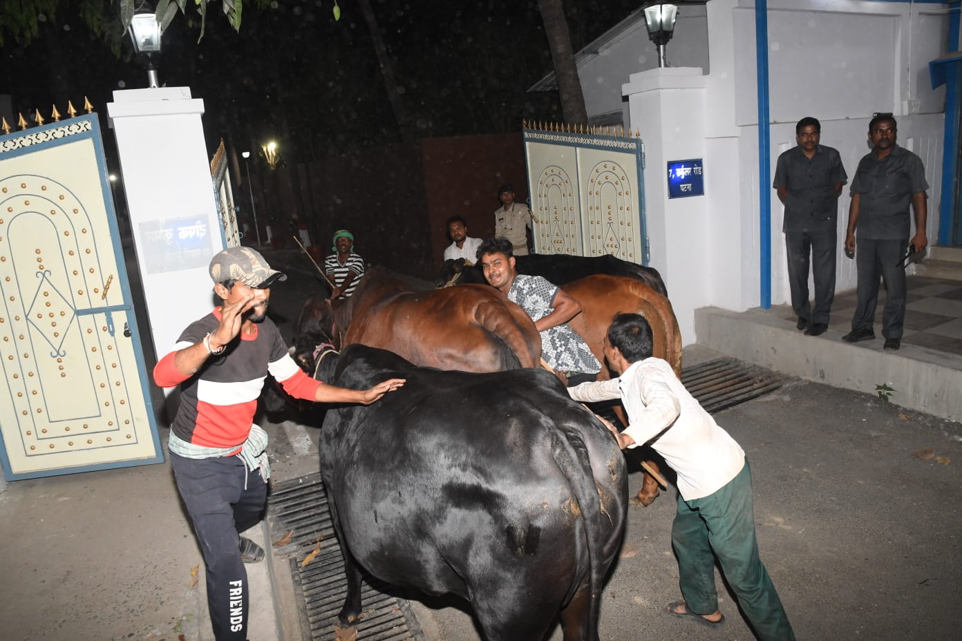 Bihar Breaking News : मुख्यमंत्री के घर का पता बदला, नये बंगले में शिफ्ट हुए नीतीश कुमार