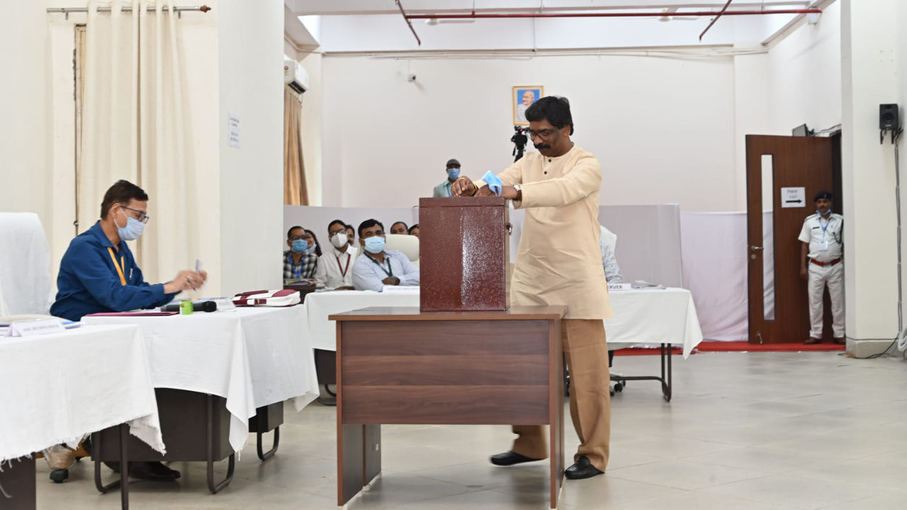 Rashtrapati Election 2022: राष्ट्रपति चुनाव की वोटिंग खत्म, CM हेमंत बोले- पार्टी के निर्णय अनुरूप वोटिंग