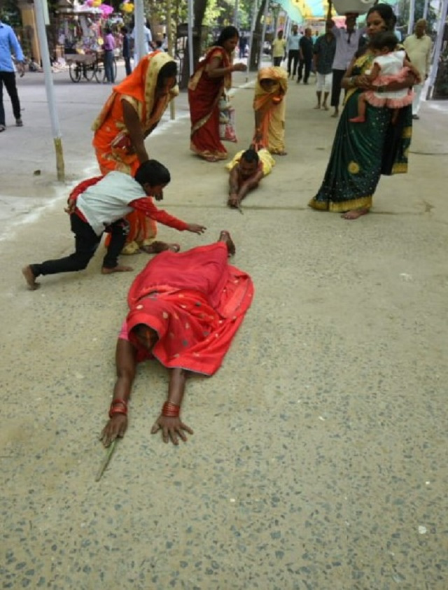 Chhath Puja 2022: नीतीश के सरकारी आवास पर लोक आस्था के पर्व की रौनक, छठ से जुड़ी देखें ये 6 तस्वीरें