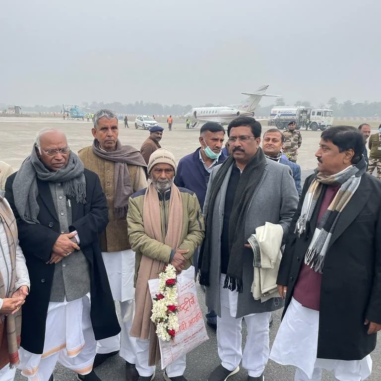Bharat Jodo Yatra Bihar Live: बिहार में पहले पड़ाव पर पहुंचा भारत जोड़ो यात्रा, पहले दिन उमड़ा जन सैलाव