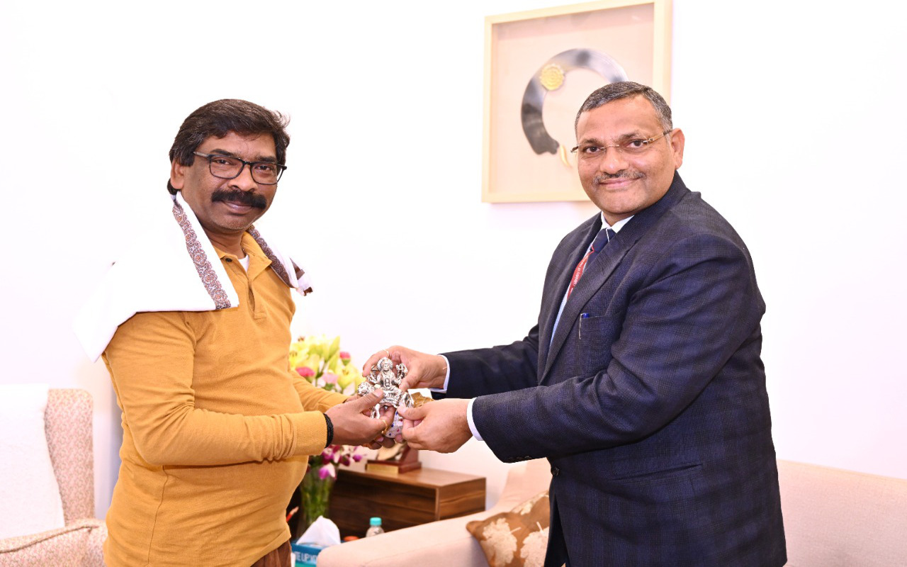 Jharkhand Breaking News: गढ़वा के भंडरिया में बोलेरो और बाइक की टक्कर में एक युवक की मौत, दो घायल