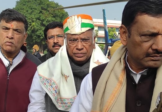 Bharat Jodo Yatra Bihar Live: बिहार में पहले पड़ाव पर पहुंचा भारत जोड़ो यात्रा, पहले दिन उमड़ा जन सैलाव