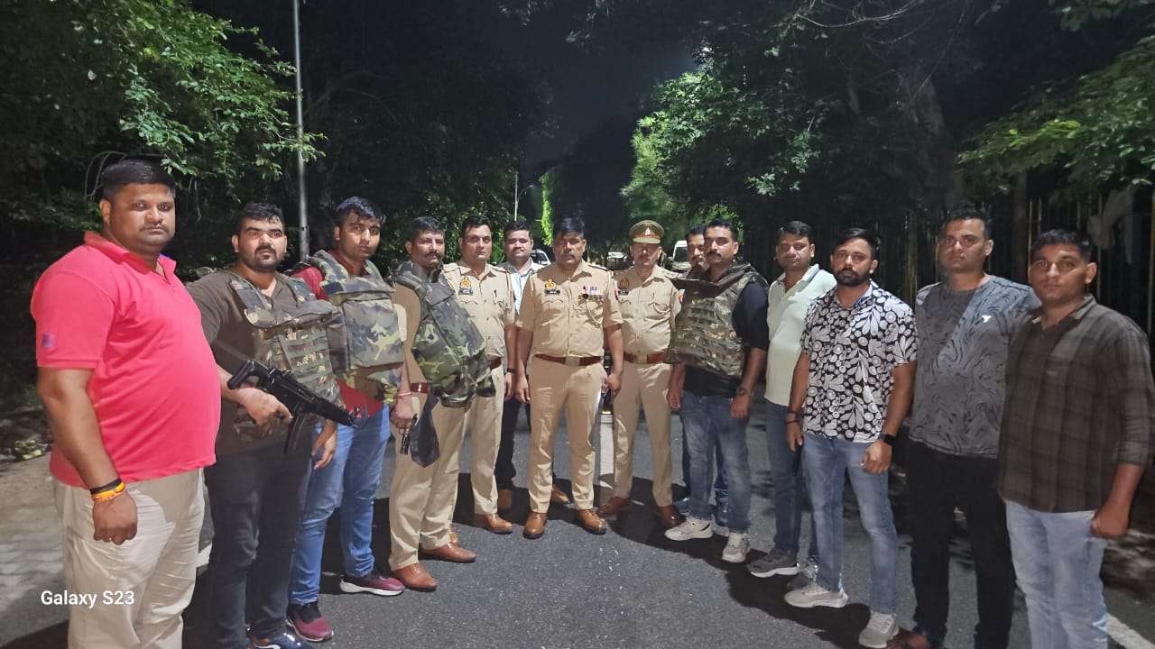 UP Crime News Live: सुल्तानपुर के लंभुआ सामुदायिक स्वास्थ्य केंद्र के चिकित्सक हड़ताल पर गए