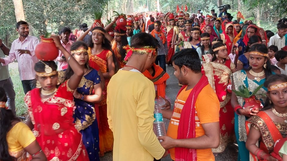 Shardiya Navratri 2023 Live: शारदीय नवरात्र आज से शुरू, इस शुभ योग में करें घटस्थापना और यहां से पढ़ें आरती
