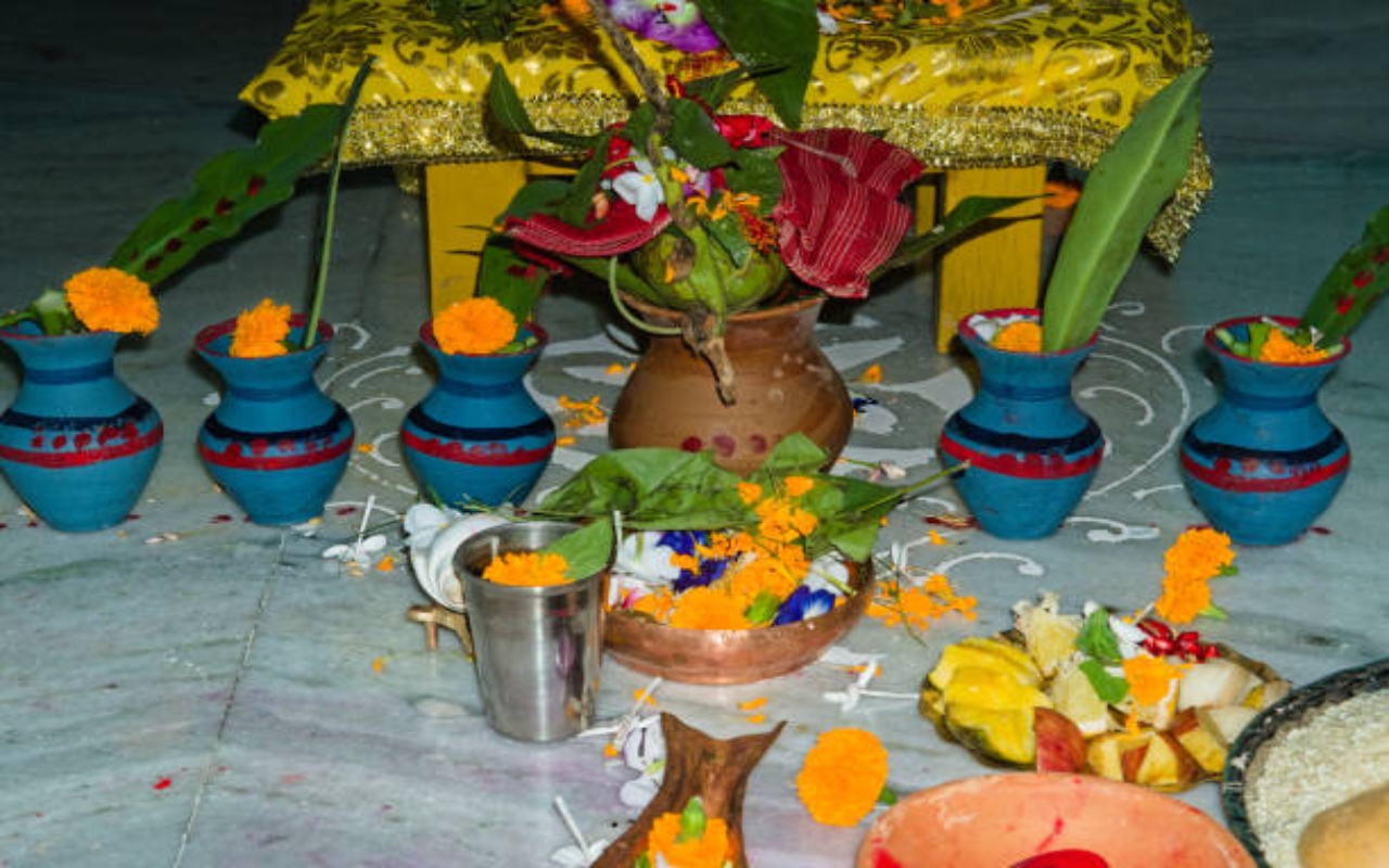 Shardiya Navratri 2023 Day 1: शारदीय नवरात्र का पहला दिन आज, जानें कैसे करें पूजा